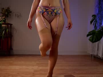 girl
        alisonrouge cam image #4006494