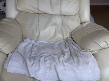 girl
        mandy138 cam image #1343236