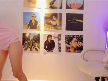girl
        little_effy18 cam image #2956612