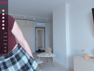 girl
        megancooks cam image #1091474
