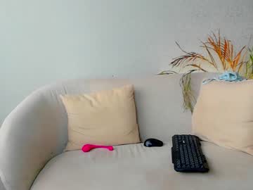 girl
        pennyboom cam image #4023686