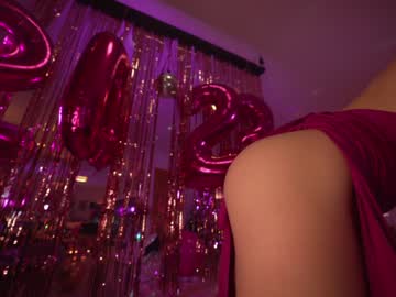 girl
        hannahjames710 cam image #565322