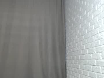 girl
        blackfoxvortex cam image #3074977