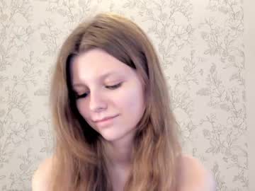 girl
        alainaestrada cam image #2657925