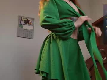 girl
        pathos_of_things cam image #6826495