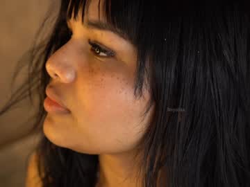 girl
        itsyaraa cam image #4056483