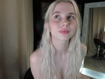 girl
        hi_popsy cam image #1484166