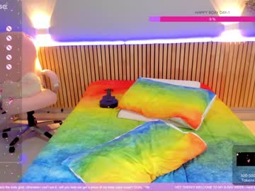 girl
        little_effy18 cam image #4105288