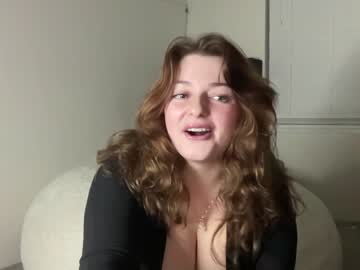 girl
        bigboobsgirl420 cam image #768594