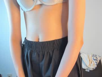 girl
        dianahawkins cam image #2942081