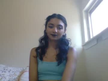 girl
        dreamymermaid cam image #1758670