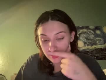 girl
        fairygirlcait cam image #4035272