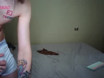 couple
        let_me_seee cam image #4045637