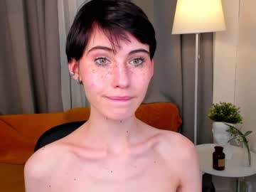 girl
        helenblash cam image #191112