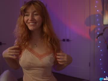girl
        alisonrouge cam image #457972
