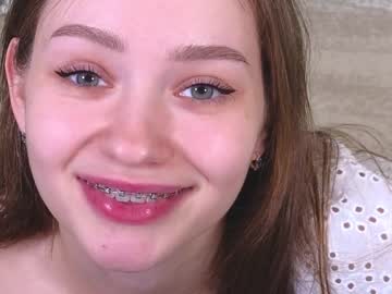girl
        bless_sheila cam image #3830613