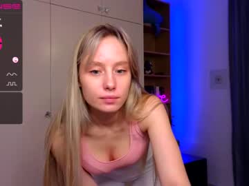girl
        callme_star cam image #1215020