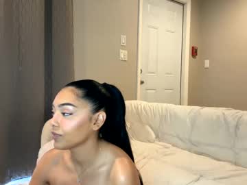 girl
        dreamy_gabriella01 cam image #5569091