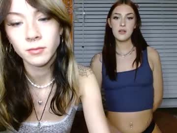 girl
        lillylagniappe cam image #6111097