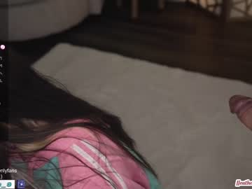 girl
        heatherbby cam image #3789871