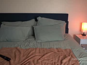 girl
        chloewildd cam image #5606816