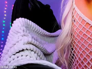 girl
        oliviaowens cam image #4805307
