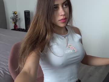girl
        beyllove_d cam image #2451722