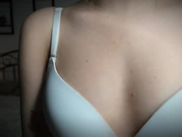 girl
        sona_rise cam image #5701652