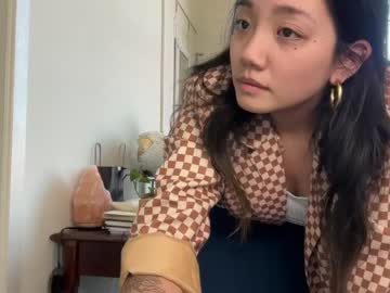 girl
        aznbunnybaby cam image #3794535