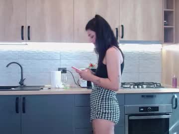couple
        aly_alyce cam image #6199483