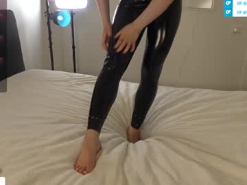 girl
        blondehottiek cam image #4476939