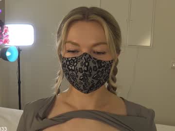 girl
        blondehottiek cam image #4641925