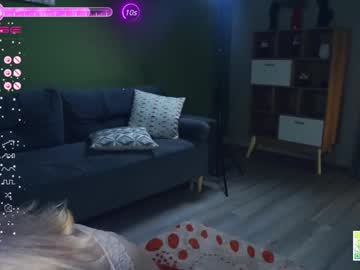 girl
        audreycarvin cam image #4365696