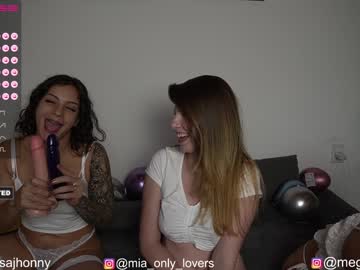 couple
        cutefacebigass cam image #2172588