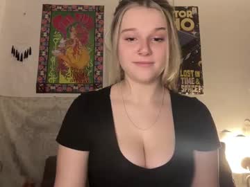 girl
        jessicapearsons cam image #6065423