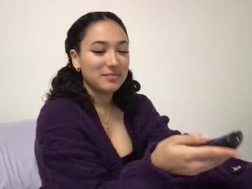 girl
        aspenn777 cam image #3327025