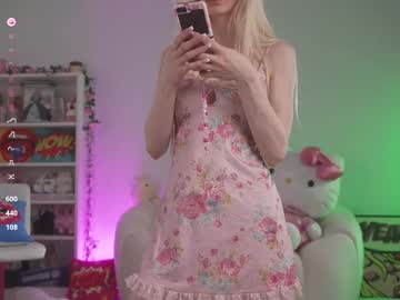 girl
        bunnydollstella cam image #6175238