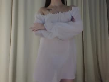 girl
        kattyyy_cat cam image #6088001