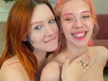 couple Live Cam Girls Love To Strip Naked For Their Viewers with lily_tobin