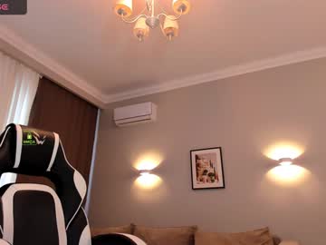 girl
        mary_delray cam image #5199022