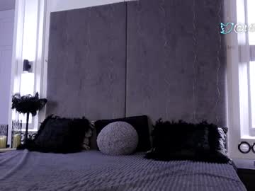 girl
        miladenver cam image #4561452
