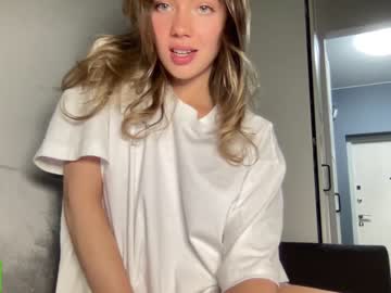 girl
        angel_from_sky cam image #3328096