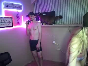 couple
        stonerwithnoface cam image #1949059