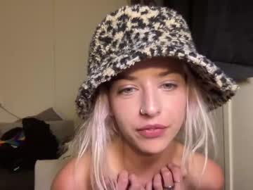 couple
        finnbambi444 cam image #237953