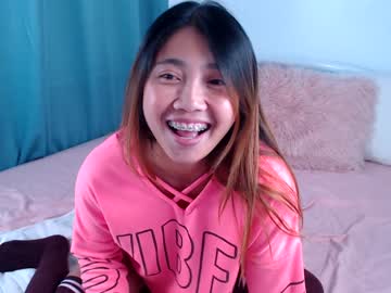 girl
        allforshow93 cam image #646310