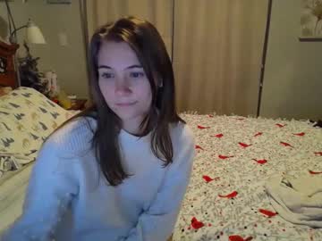 girl
        katynowhere cam image #5701622