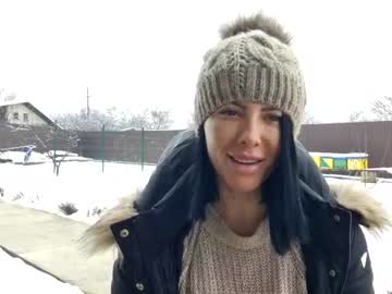 girl
        2whitediamonds cam image #769234