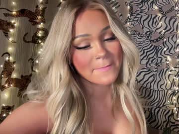 girl
        ari_02 cam image #2851340