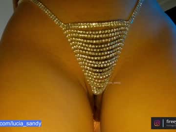 girl
        lucia_sandy cam image #4271431