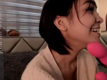 girl
        luucy___ cam image #6812797